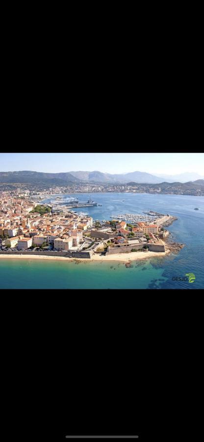 Ajaccio Magnifique T2 45M2 Neuf 5 Personnes Clim Wifi Stationnement Gratuit Centre Ville Plage A 300M ภายนอก รูปภาพ