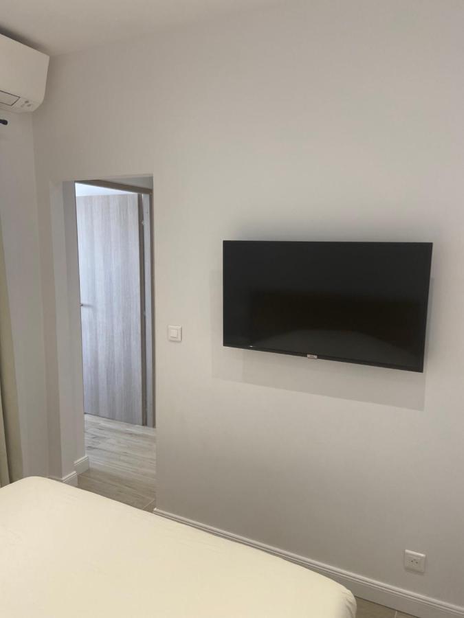 Ajaccio Magnifique T2 45M2 Neuf 5 Personnes Clim Wifi Stationnement Gratuit Centre Ville Plage A 300M ภายนอก รูปภาพ